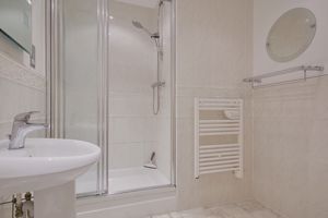 Bedroom One (En-Suite)- click for photo gallery